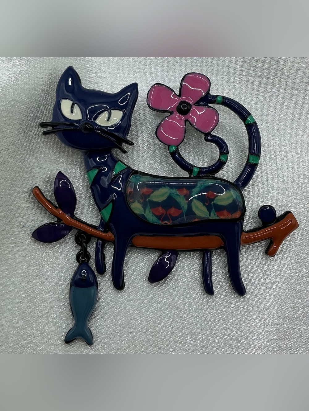 NAVY BLUE ENAMEL FLORAL BELLY CAT ON BRANCH WITH ARTICULATED FISH NWOT